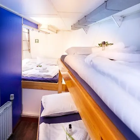 Segelschiff Loth Lorien Båthotell Rostock